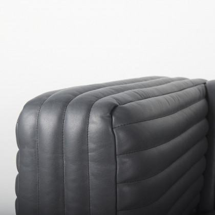 Mercana Ricciardo 86,6" 3 Seater Sofa - Black, Leather