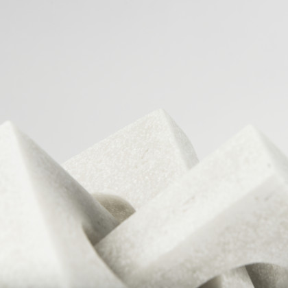 Mercana Linx Small Object - White, Resin