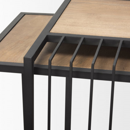 Mercana - Miles End Table in Black, Metal