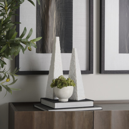 Mercana Pyramis Short Obelisk - White, Marble