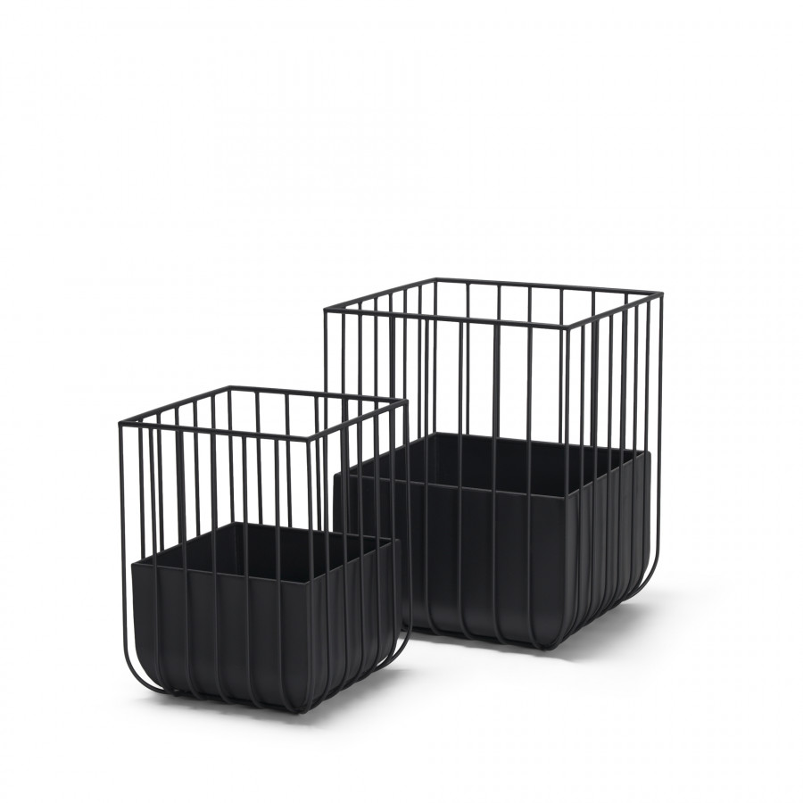 Mercana - Verna Planters in Black, Metal