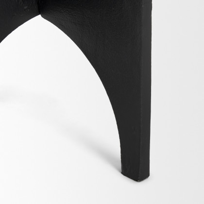 Mercana - Sobi Accent Table in Black, Metal