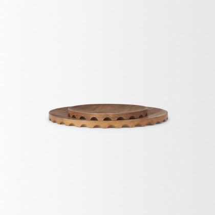 Mercana - Waverly Round Light Brown Wood Scalloped Edged Trays