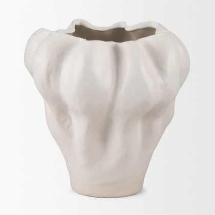 Mercana - Vanna Vase in Cream, Ceramic