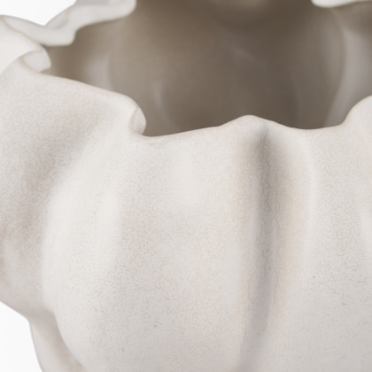 Mercana - Vanna Vase in Cream, Ceramic