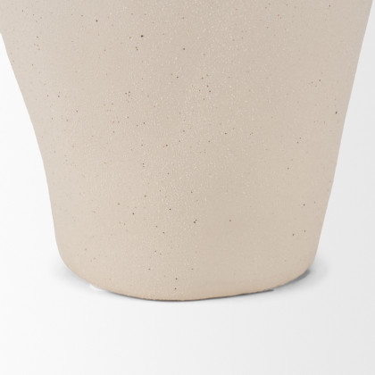 Mercana Valora Vase - White, Ceramic