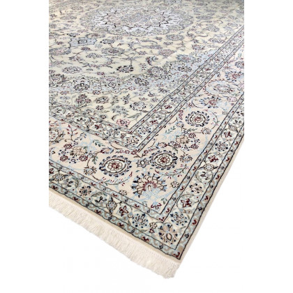 Pasargad - Nain Collection Hand-Knotted Silk and Wool Area Rug 98'' x 137'' (037443)