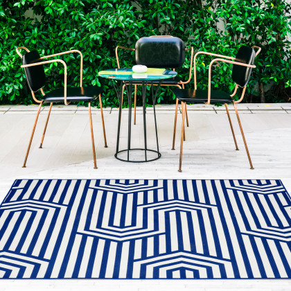 Renwil Bluebell Rug - Blue/White, 5" X 8"