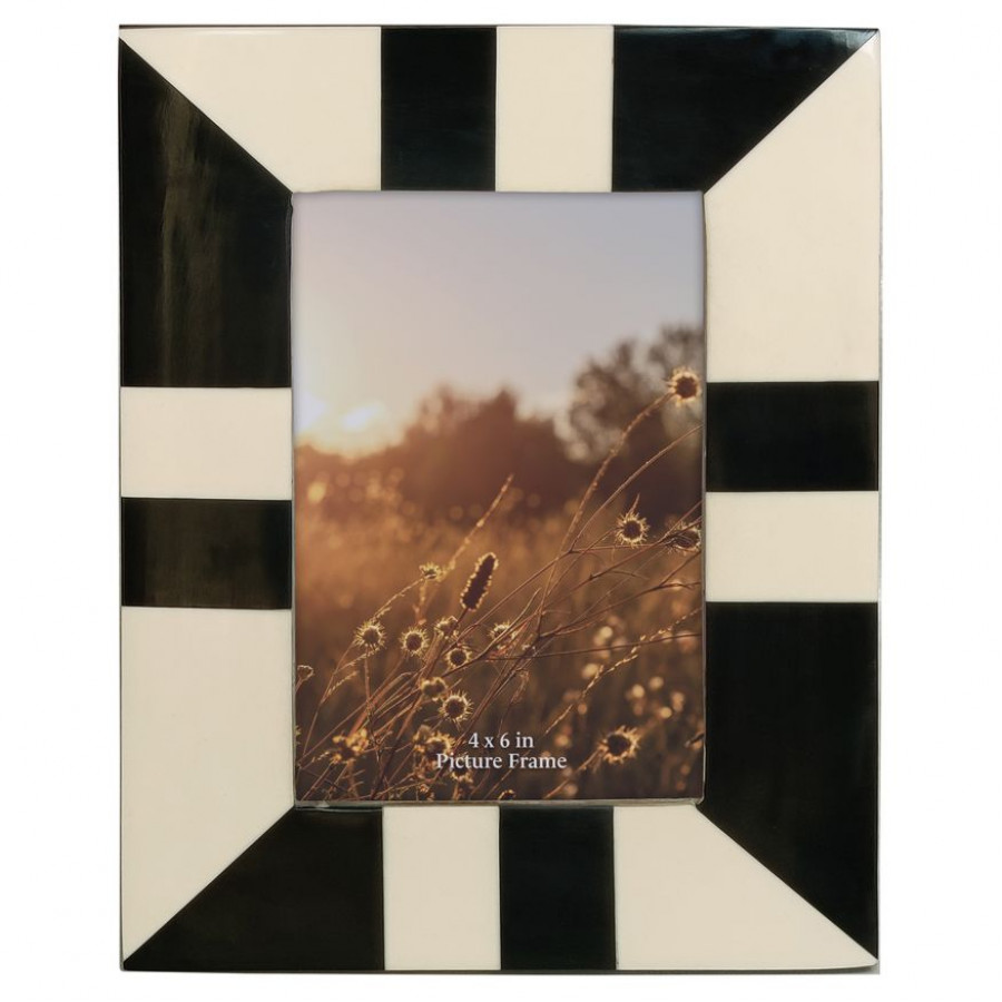 Sagebrook - 4"x6" Resin Geometric Photo Frame in Black/White