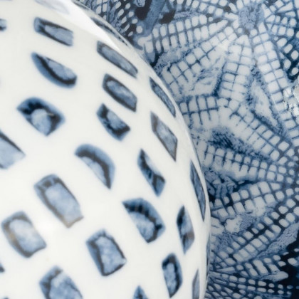 Sagebrook 4" Ceramic Boxed 3/a Painted Orbs - Blue/White