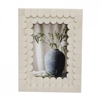 Sagebrook - 4"x6" Resin Scalloped Photo Frame