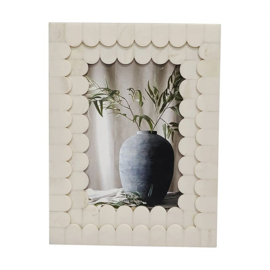 Sagebrook 4"x6" Resin Scalloped Photo Frame - Ivory