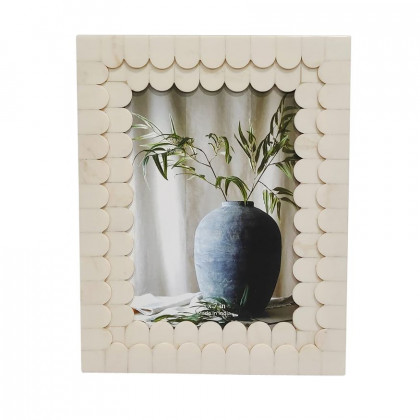 Sagebrook - 4"x6" Resin Scalloped Photo Frame
