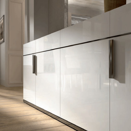 Status - Carrara 3 Door Buffet