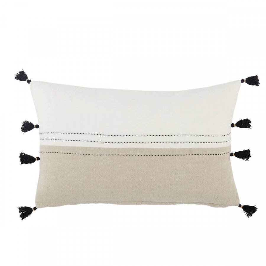 Jaipur Living - Taiga Pillow in TGA01, 13"X21", Cover Only