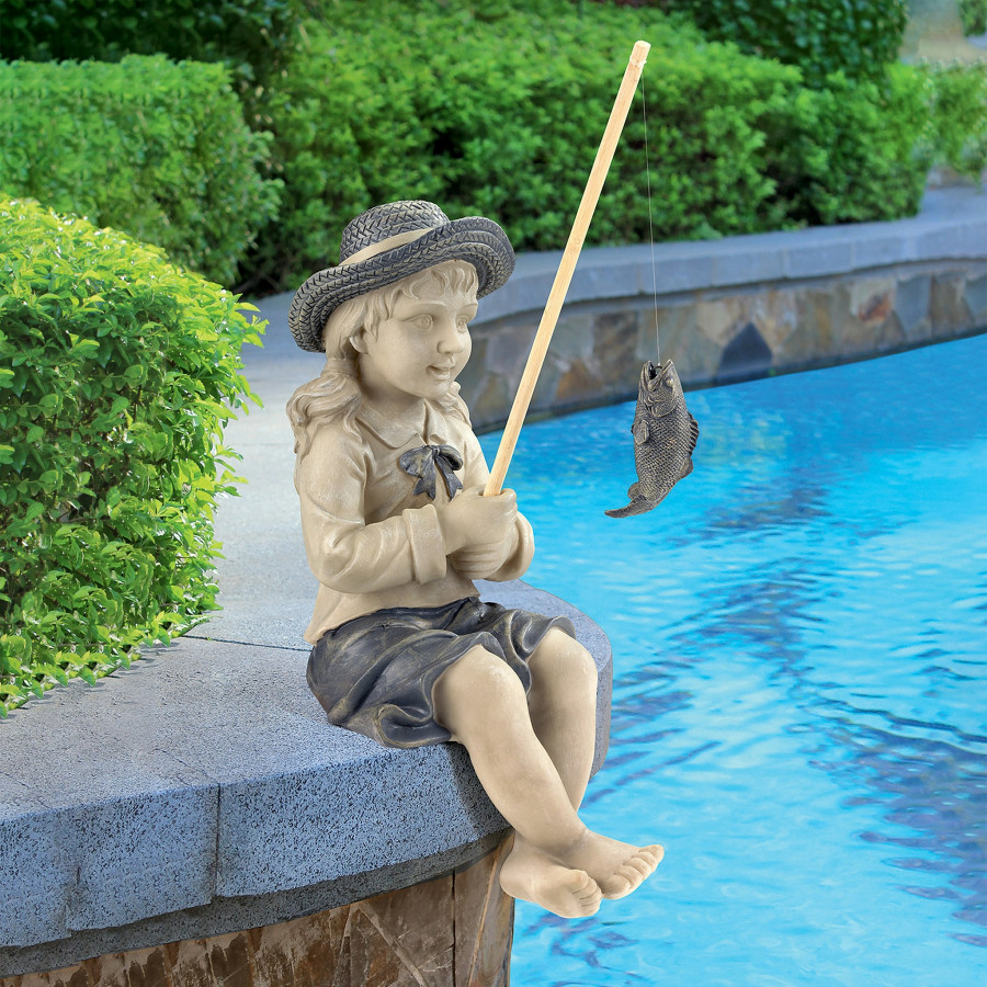 Toscano - Nellie Big Catch Fisherwoman Statue