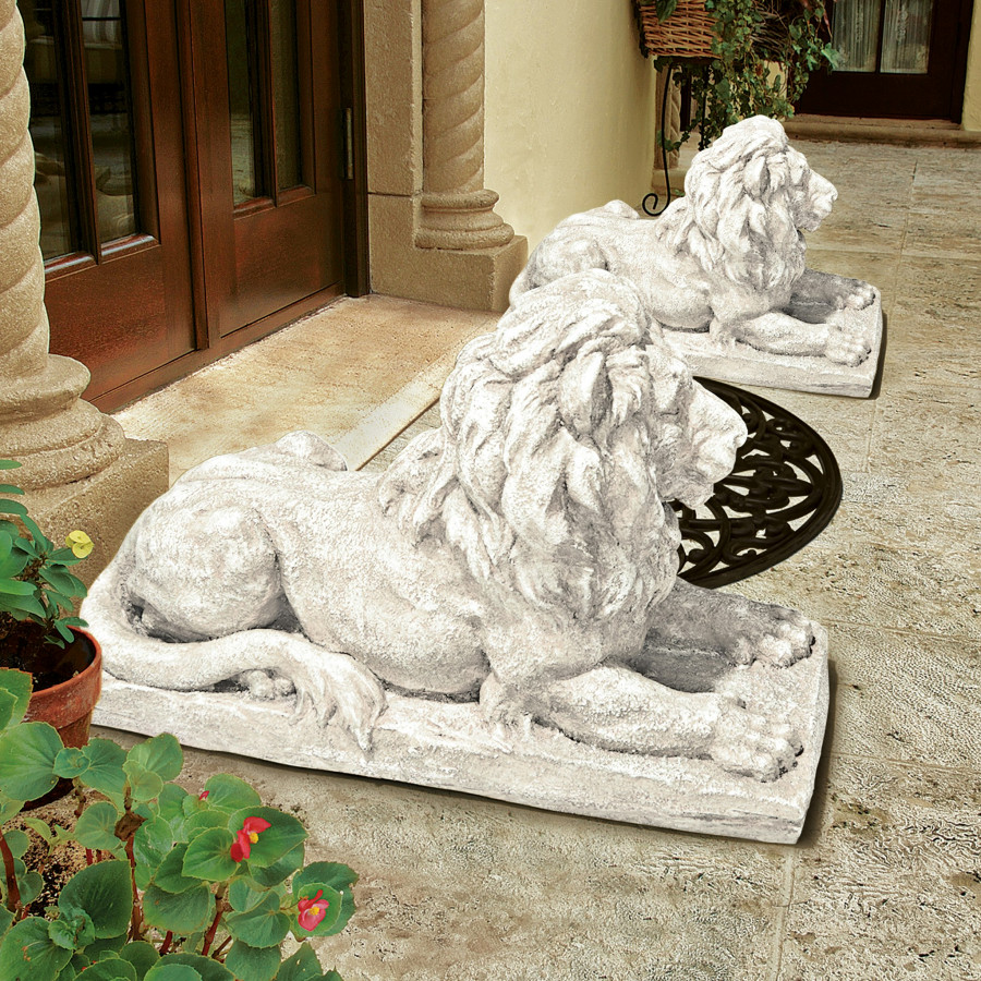 Toscano - Lyndhurst Manor Lion Sentinel Statue