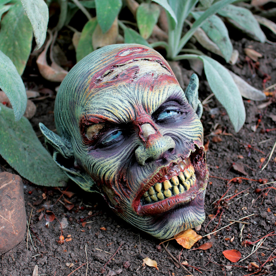 Toscano - Lost Zombie Head Statue
