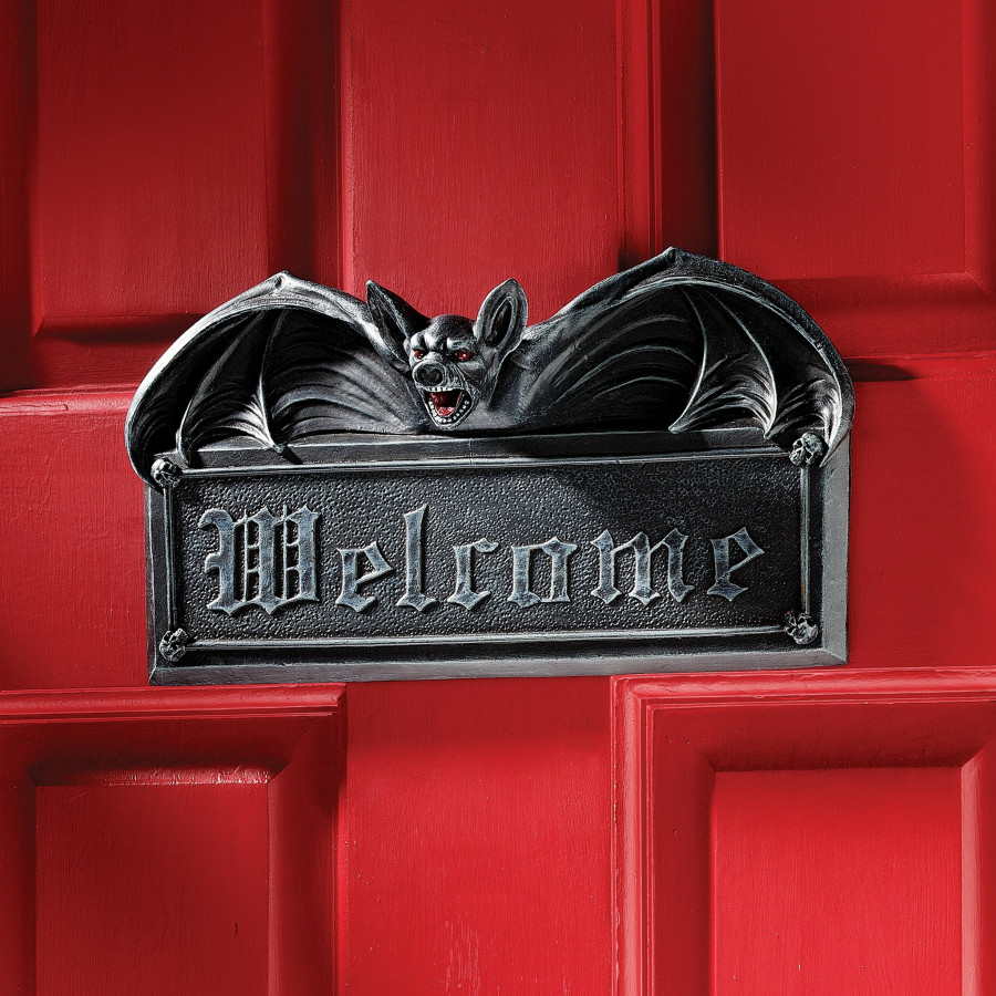 Toscano - Vampire Bat Welcome Sign Wall Sculpture