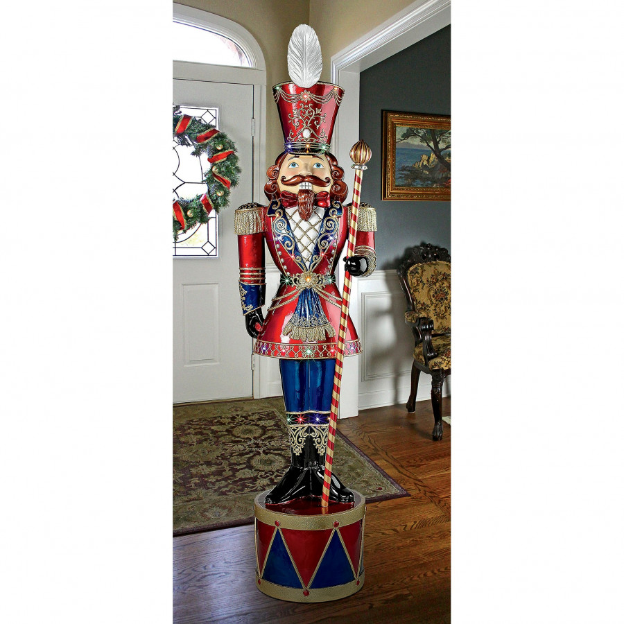 Toscano - Illuminated Bavarian Style Holiday Nutcracker Statue