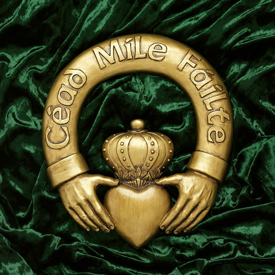 Toscano - One Hundred Thousand Welcomes Claddagh Wall Sculpture