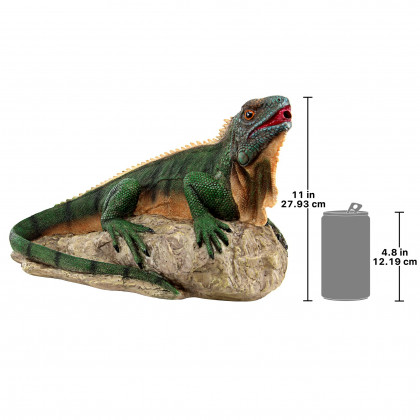Toscano - Ikethe Iguana Spitter Piped Statue