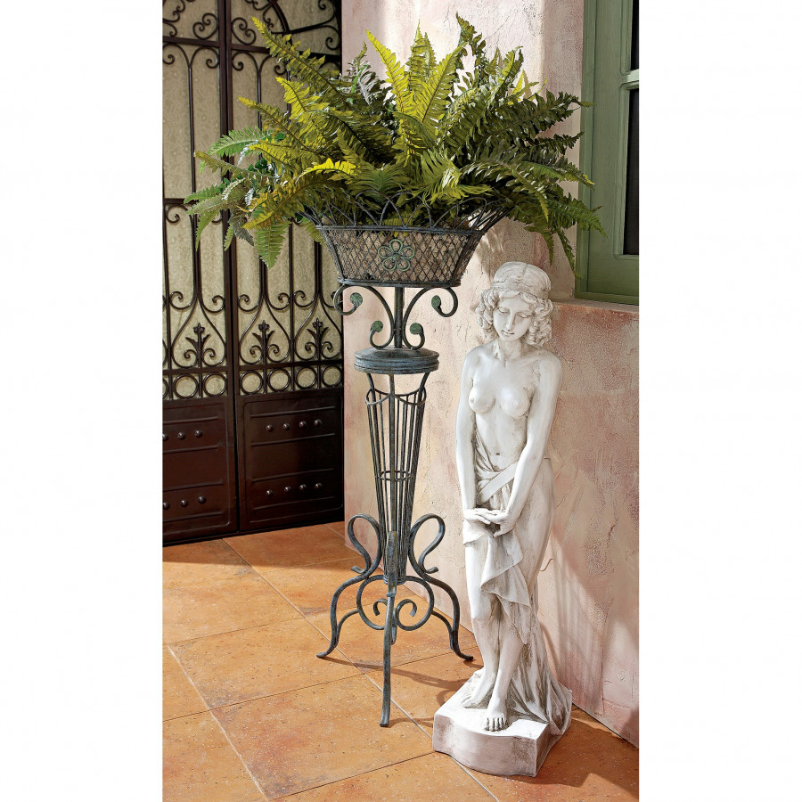 Toscano - Victorian Basketweave Fern Planter in Metal