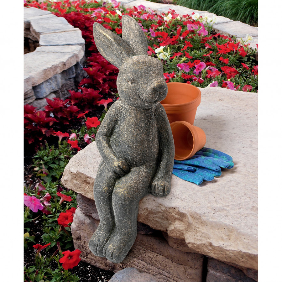 Toscano - Residing Rabbit Sitting Bunny Statue