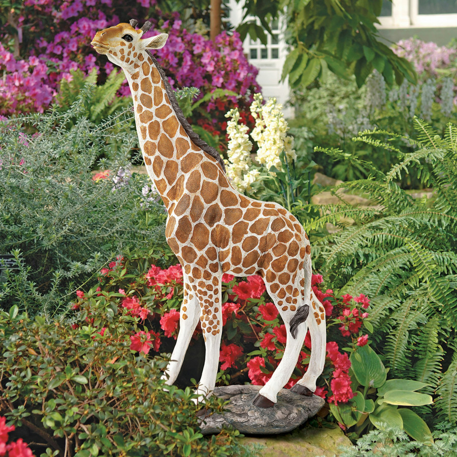 Toscano - Gerard the Giraffe Garden Statue