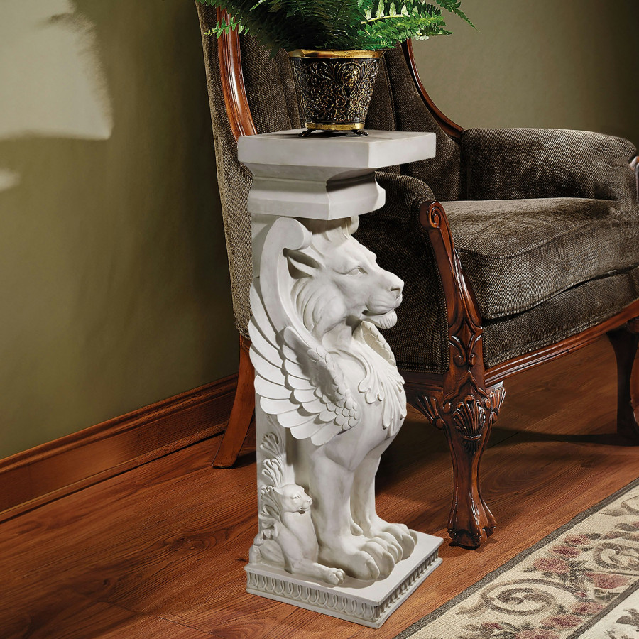 Toscano - Trapezophoron Sculptural Winged Lion Pedestal
