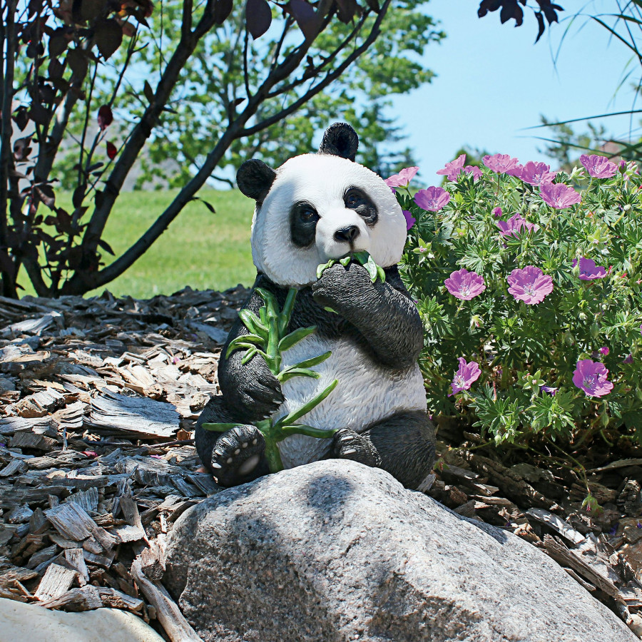 Toscano - Bai Yun the Asian Panda Bear Statue