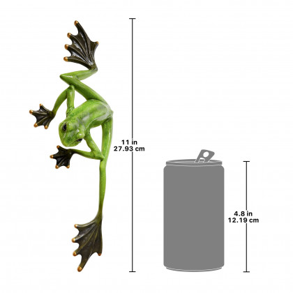 Toscano - Wallace the Flying Frog Statue