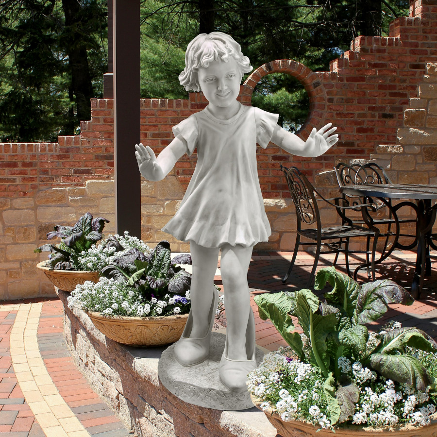 Toscano - Hillary in Heels Garden Girl Statue