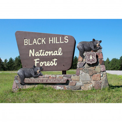 Toscano - Lemont the Lovable Lounger Black Bear Statue