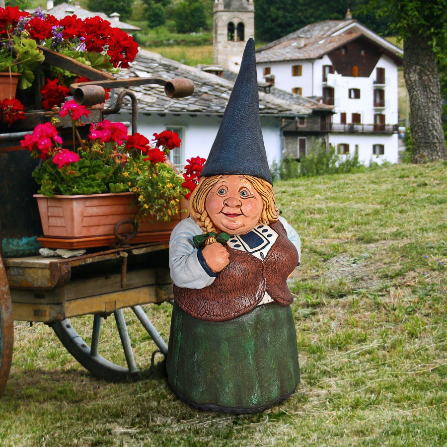 Toscano - Mother Dagmar Matriarch of the Gnome Clan