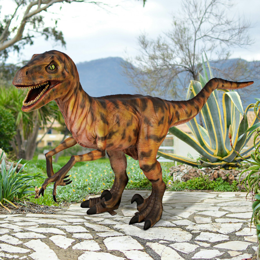 Toscano - Jurassic-Sized Deinonychus Dinosaur Statue