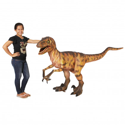 Toscano - Jurassic-Sized Deinonychus Dinosaur Statue