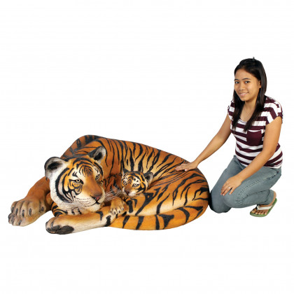 Toscano - Life-Size Resting Bengal Tigress and Cub Statue