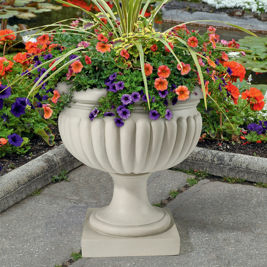 Toscano - Palazzo Pitti Architectural Garden Urn