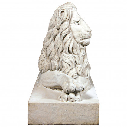 Toscano Castle Courtyard Lion Sentinel Statue - Head Left