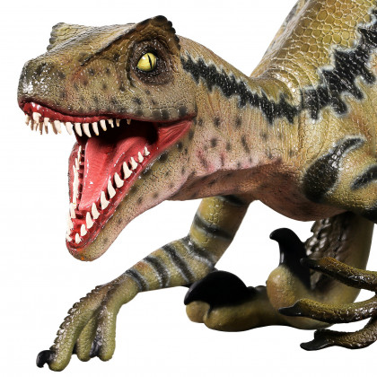 Toscano - Razor Beak Vicious Velociraptor Jurassic Dinosaur Statue