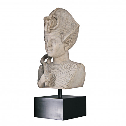 Toscano - Egyptian Pharaoh Ramses Statue on Museum Mount