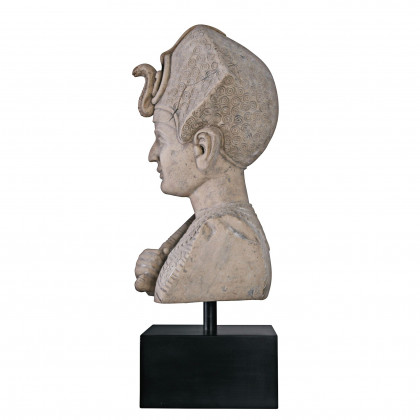 Toscano - Egyptian Pharaoh Ramses Statue on Museum Mount