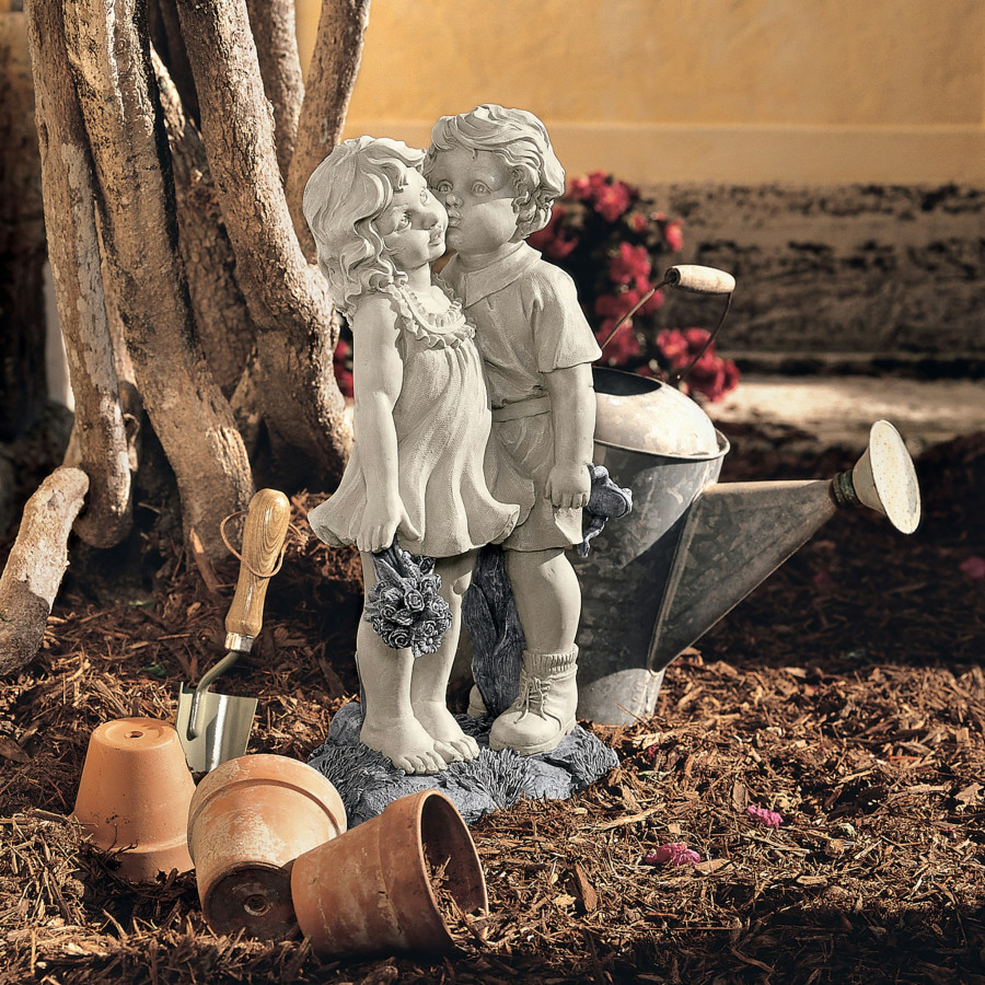 Toscano - Young Sweethearts Kissing Children Garden Statue