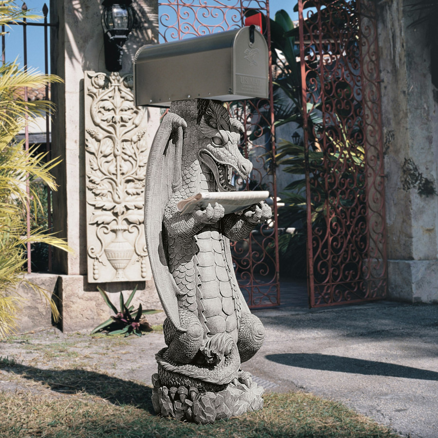 Toscano - Zippy the Dragon Mailbox Post Sleeve Statue