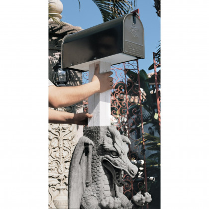 Toscano - Zippy the Dragon Mailbox Post Sleeve Statue