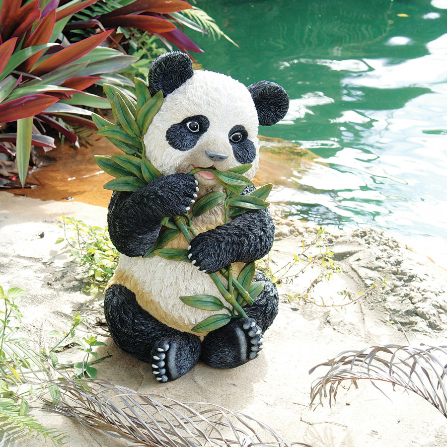 Toscano - Tian Shan the Asian Panda Statue