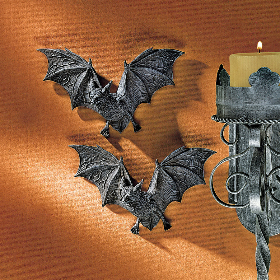 Toscano - Set of 2 The Vampire Bats of Castle Barbarosa Wall Sculptures in Medium