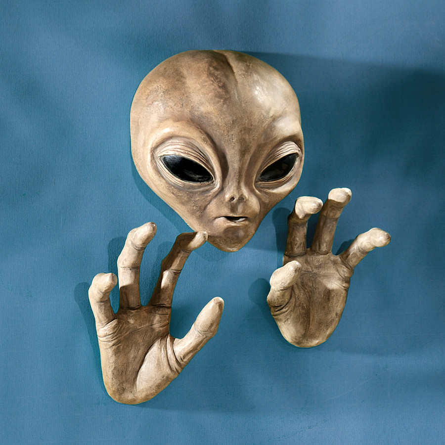 Toscano - Roswell the Alien Wall Sculpture