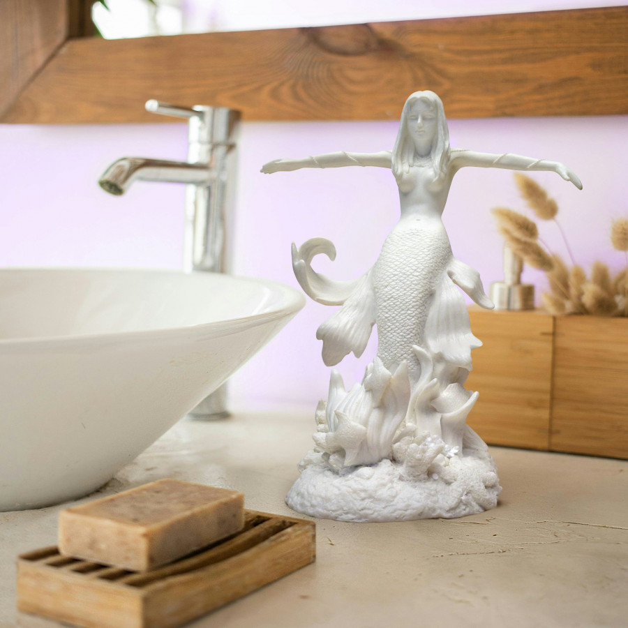 Toscano - Ocean Queen Mermaid Bonded Marble Resin Statue
